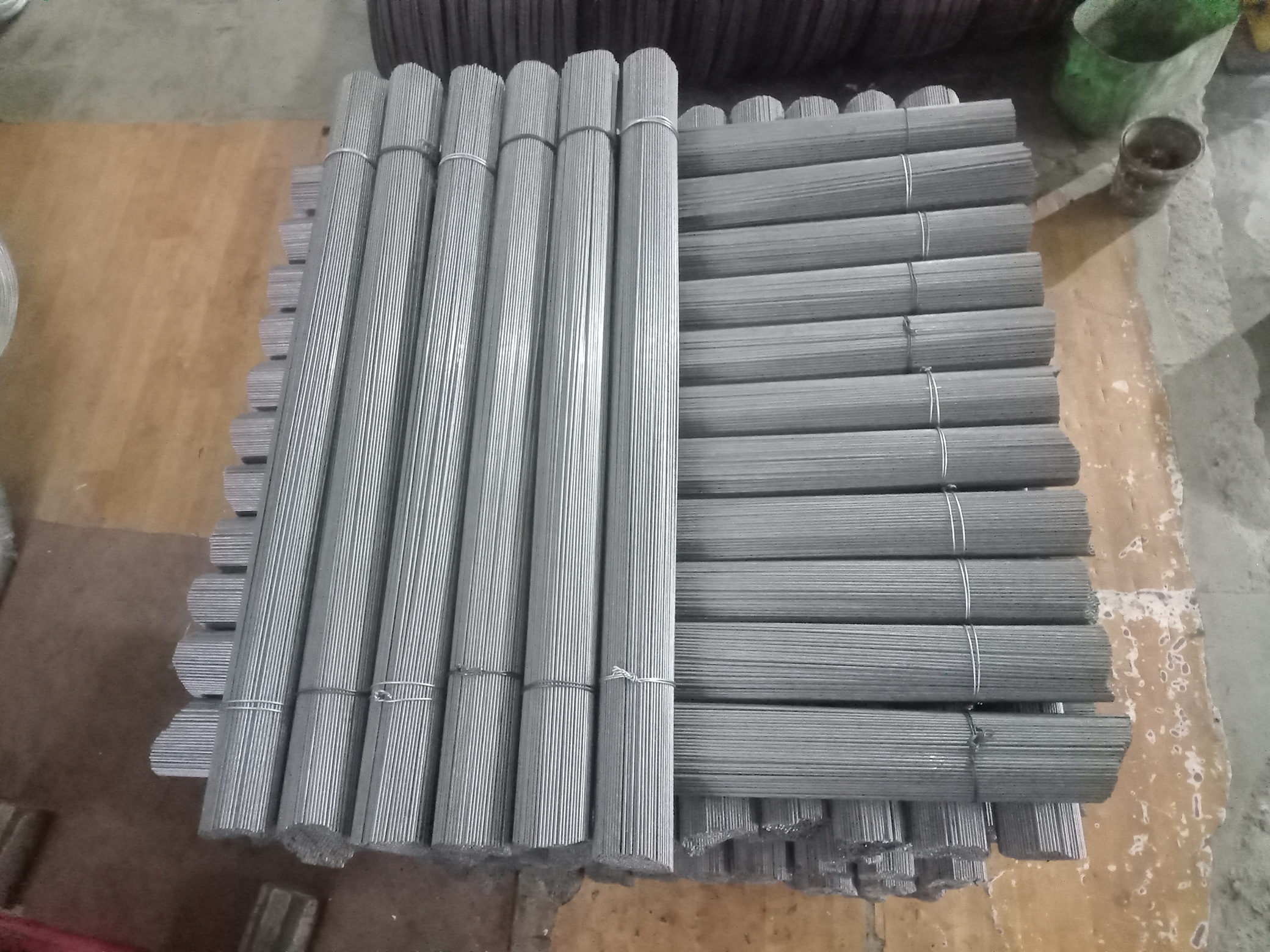 GI wire coil on cutting machine